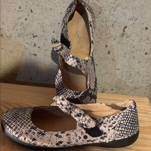 Vionic Snakeskin Mary Jane Flats